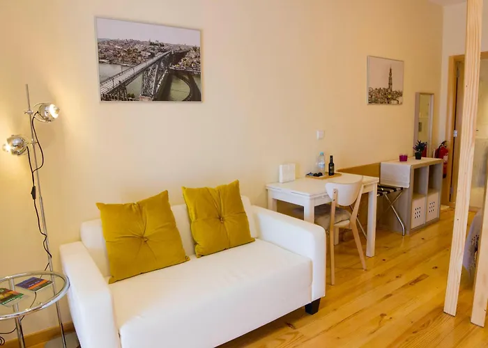 Apartment Cedofeita Back Garden