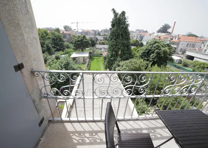 Cedofeita Back Garden Apartment *