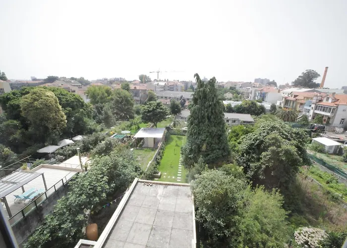 Cedofeita Back Garden Апартаменты